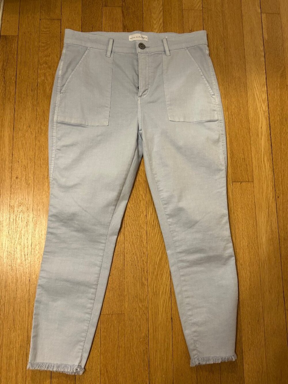 LOFT Women's Cropped pants/jeans light blue with frayed/fringe at ankle 8P NWT